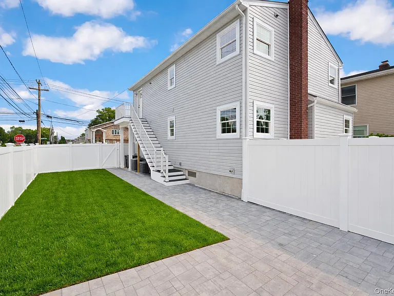3914 Waverly Ave #2 — Photo 2