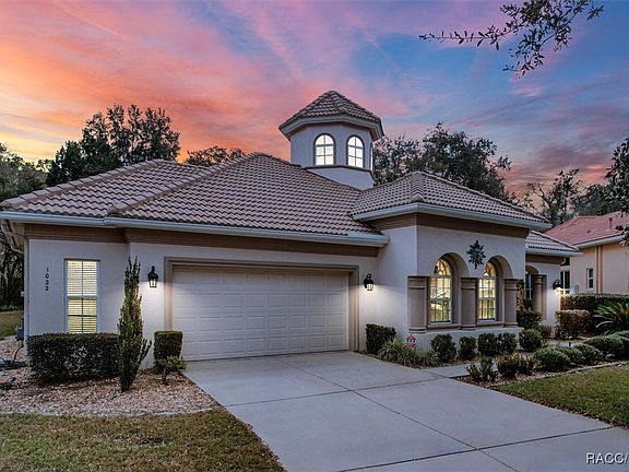 2nd image of 1022 W Lake Valley Ct