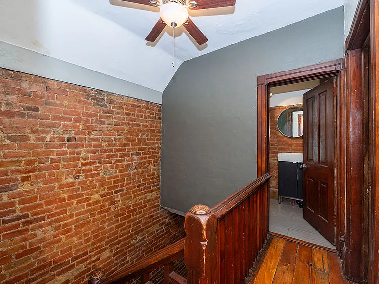 2660 Jefferson Ave — Photo 26