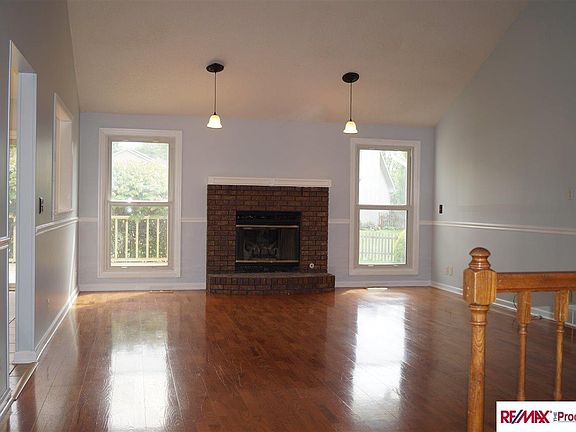2nd image of 16211 Franklin St