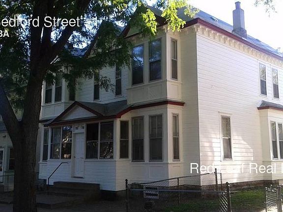 3rd image of 703 Bedford St #1