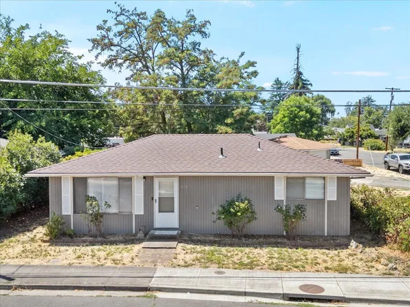 610 Freeman Rd, Central Pt, OR 97502