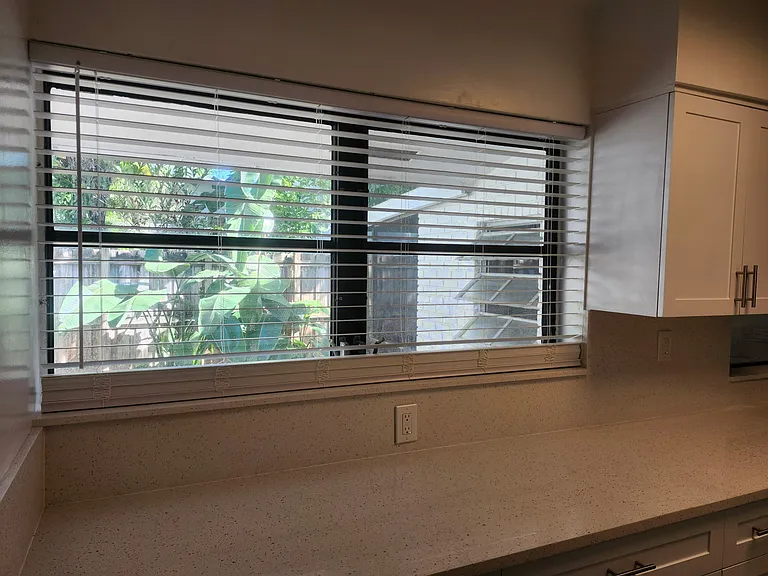 816 SW 14th Ave — Photo 3