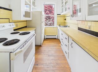 77 Governor St, Cranston, RI 02920