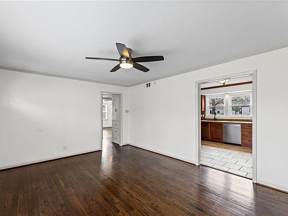 3rd image of 6419 W 72nd St