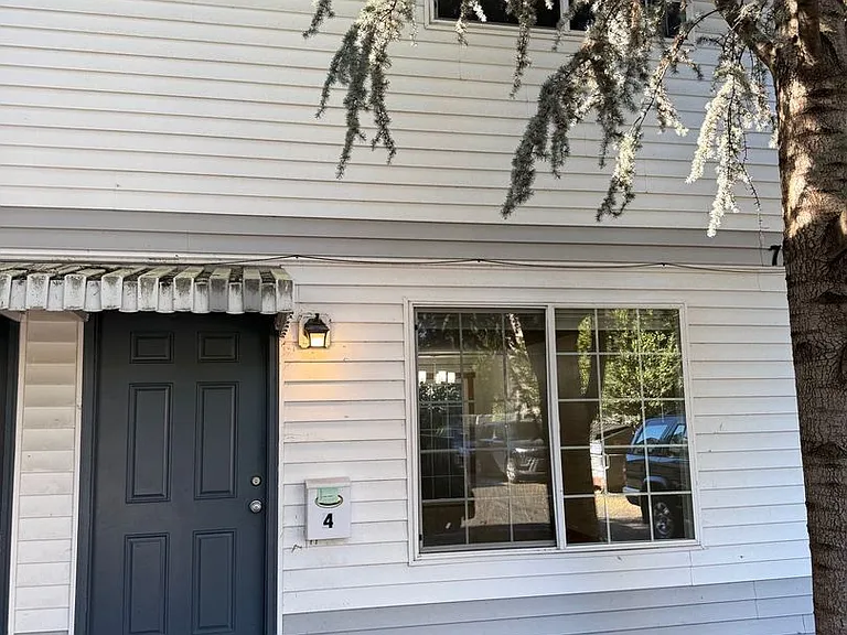 7215 SE Powell Blvd — Photo 3