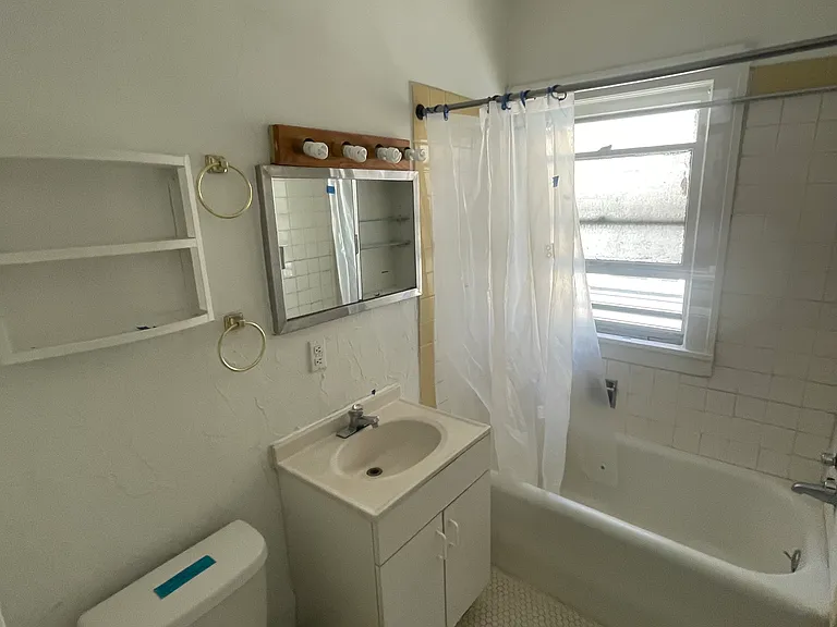 2173 Edgewood Rd #2 — Photo 14