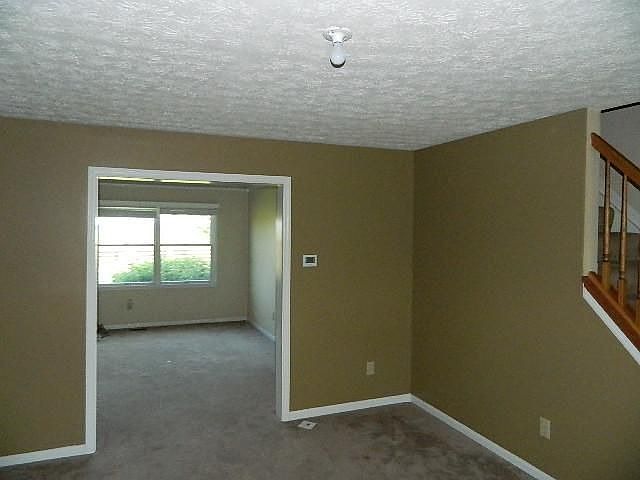 2nd image of 3132 Oxford Middletown Rd