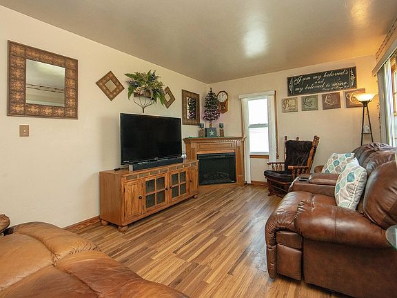 5th image of 1120 Bourland Ave