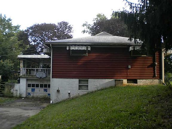 3rd image of 431 Country Club Dr