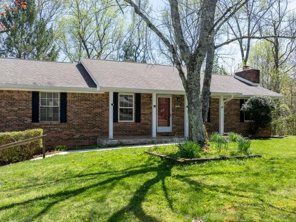 283 Countryside Dr, Evensville, TN 37332