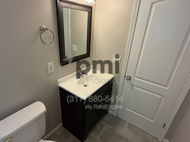 14992 Allisonville Rd — Photo 8