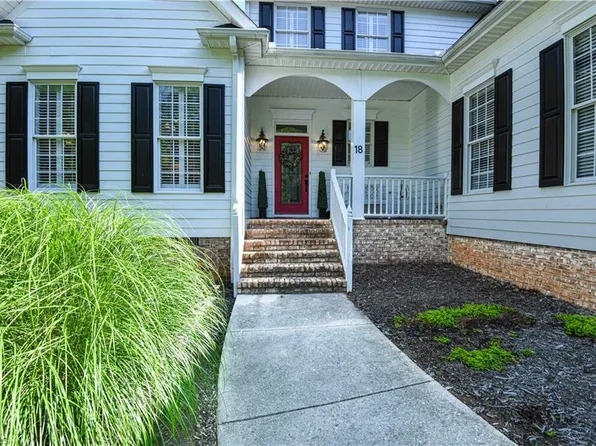 18 Heathrow Ct, Greensboro, NC 27410