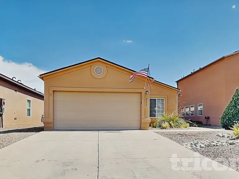 2736 Wilder Loop NE — Photo 1