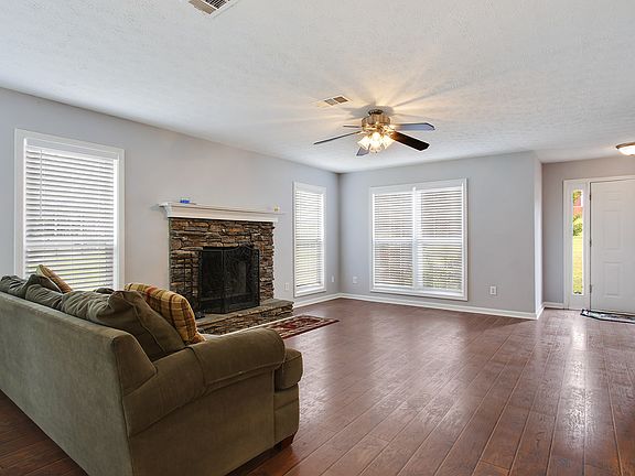 3rd image of 1050 Leighs Brook Way
