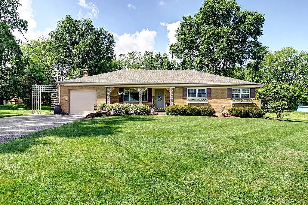 207 Furbee Dr photo 1