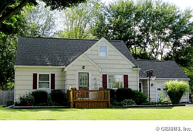 1st image of 17 College Dr