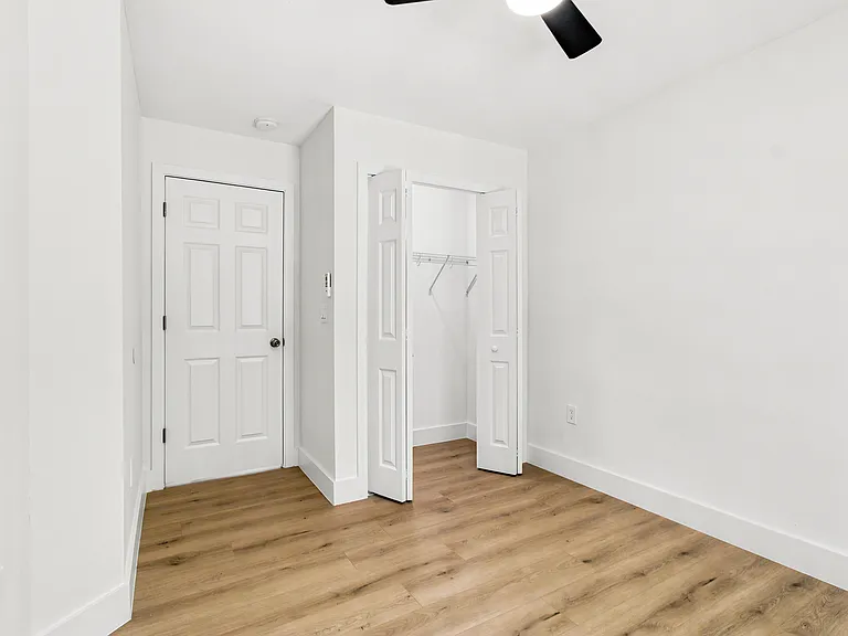 701 W Plaza Pl #C — Photo 20