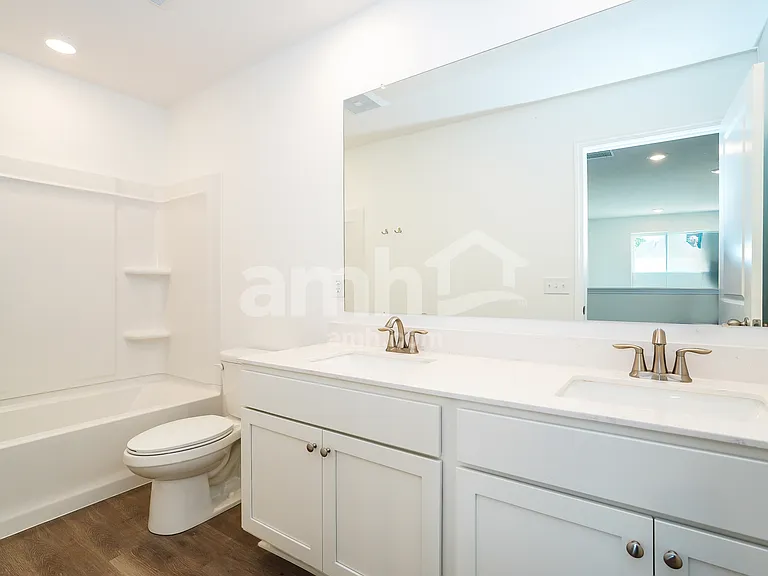 1056 Broyles Xing — Photo 14