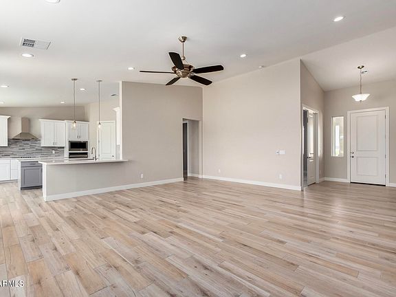 4th image of 28969 N Phoebe Place N #7