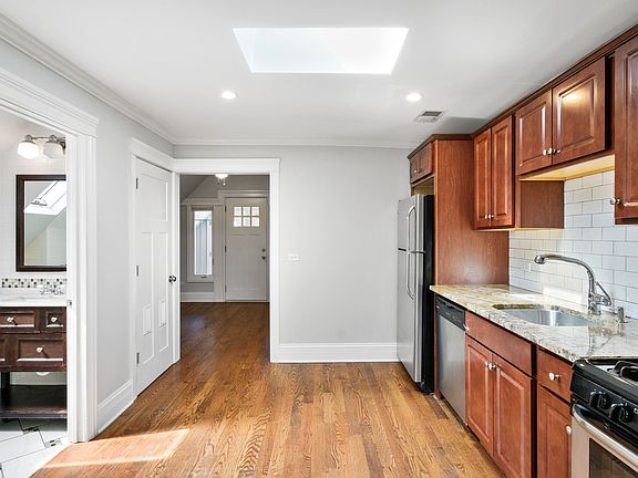 4th image of 3554 W Wrightwood Ave #3