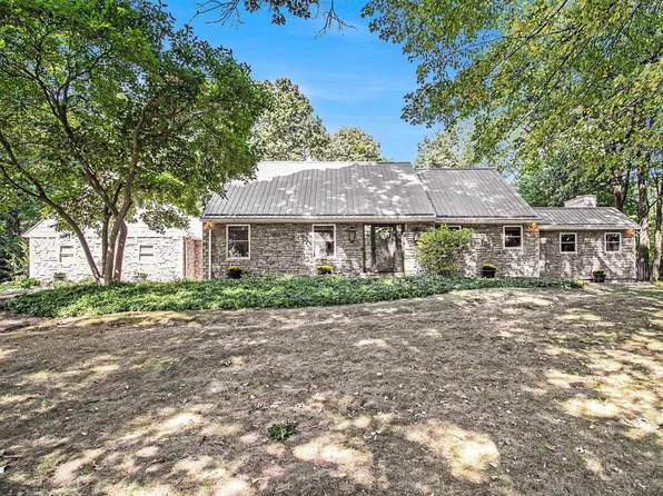 16621 Norwich Dr, Granger, IN 46530