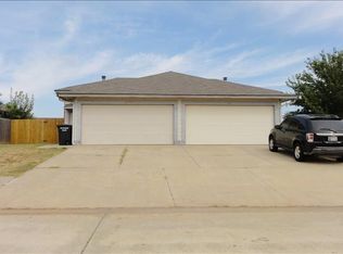 909 NE 23rd St #911, Moore, OK 73160