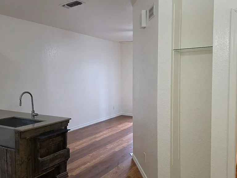 4800 W Lovers Ln #512 — Photo 5