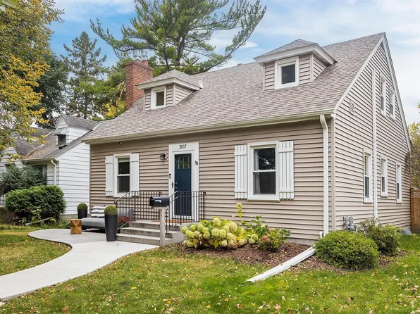 3017 York Ave N, Robbinsdale, MN 55422