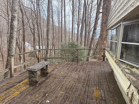 4th image of 2094 Fisher Creek Rd
