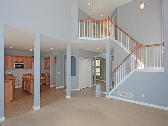 3rd image of 38707 Berkshire Ave