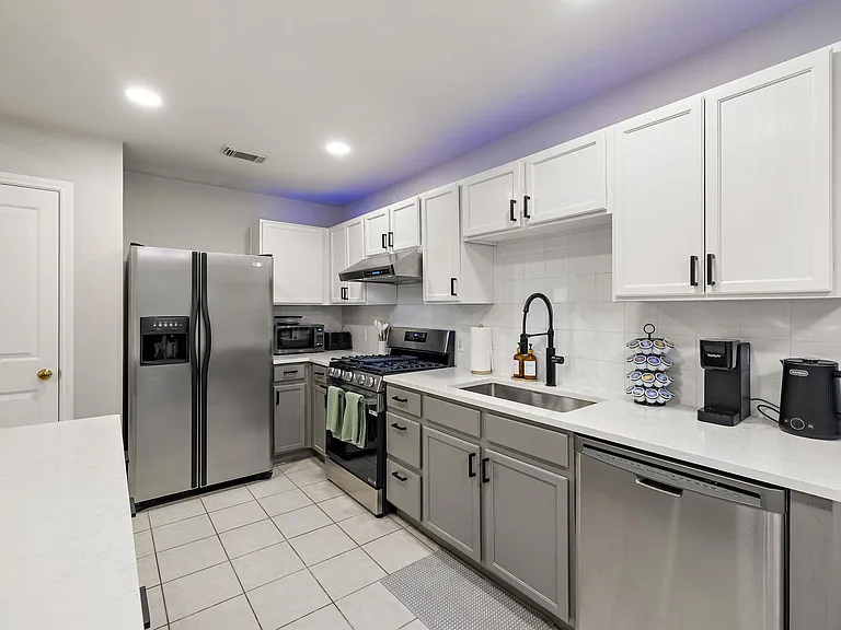 2109 Kimra Ln — Photo 6