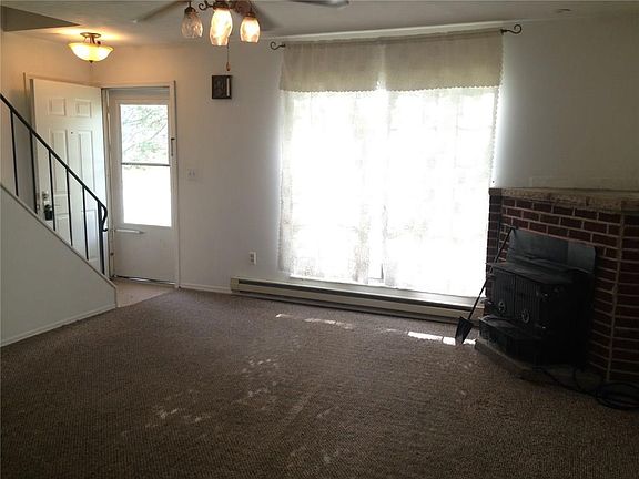 3rd image of 1140 Morris Ave