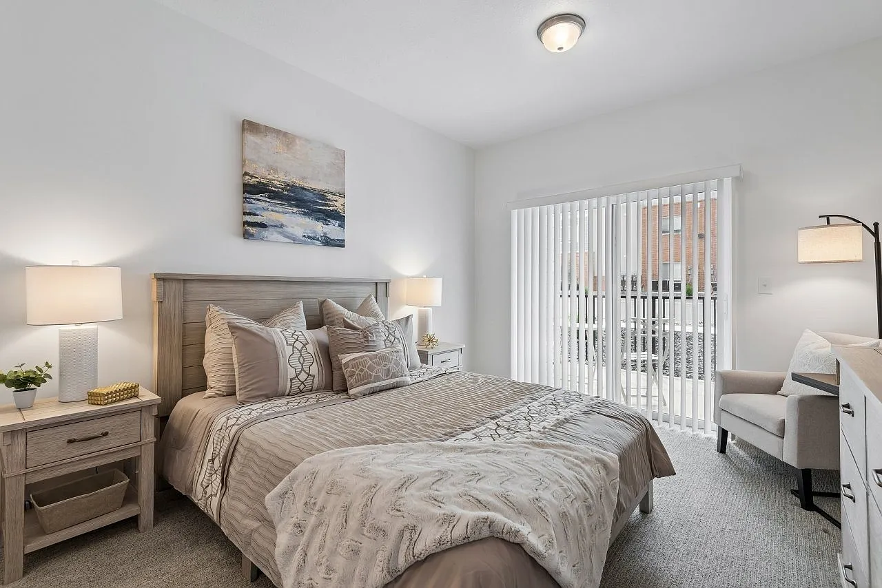 Lex Apartments — Photo 3