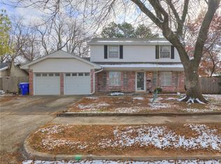 1325 Whippoorwill Dr, Norman, OK 73071