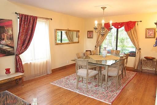 5th image of 5685 Walnut Ridge Dr