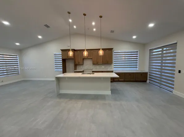 755 Falling Water Rd, Fort Lauderdale, FL 33326