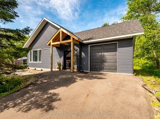 13 Lewis St, South River, ON P0A 1X0