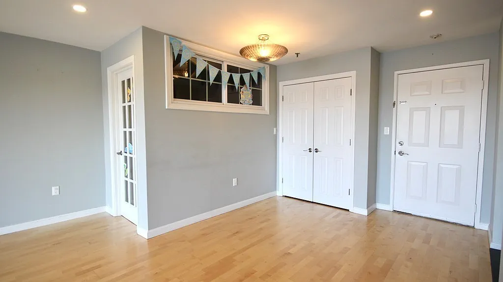 3 bed, 1206 sqft, $3,200 — Photo 4