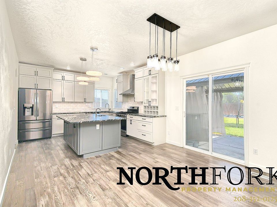 1322 E Grand Canyon St, Meridian, ID 83646 | Zillow