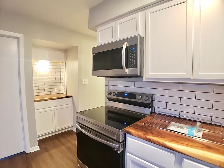 9109 Sahler Ave #3 — Photo 10