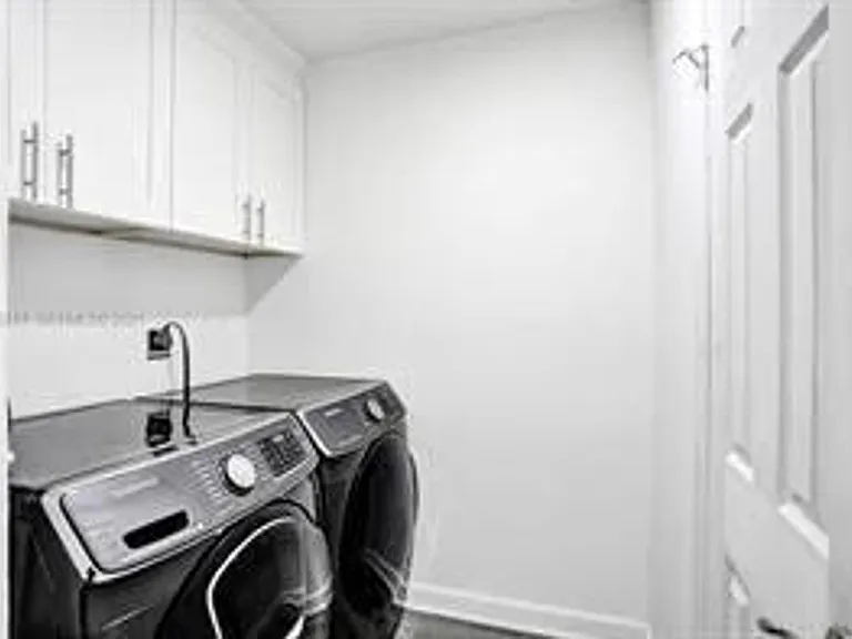 833 NW 81st Ave — Photo 5