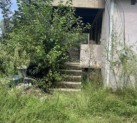 2nd image of 1632 Blue Bell Rd