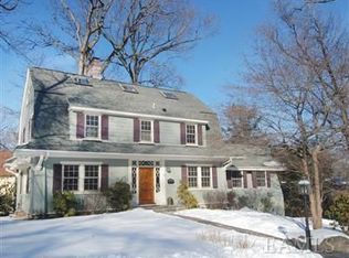 6 Wildwood Rd, Larchmont, NY 10538