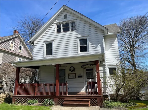 687 Chestnut St, Meadville, PA 16335