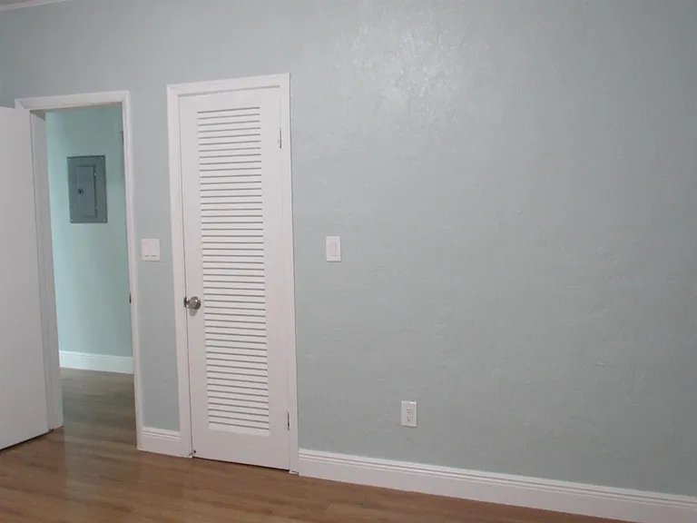 4283 Cocoanut Rd — Photo 10