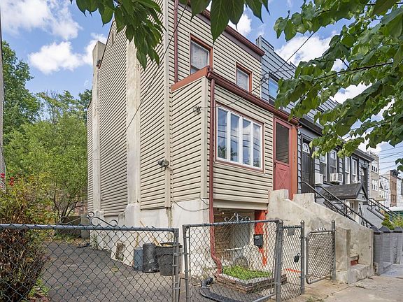 2nd image of 364 5th St
