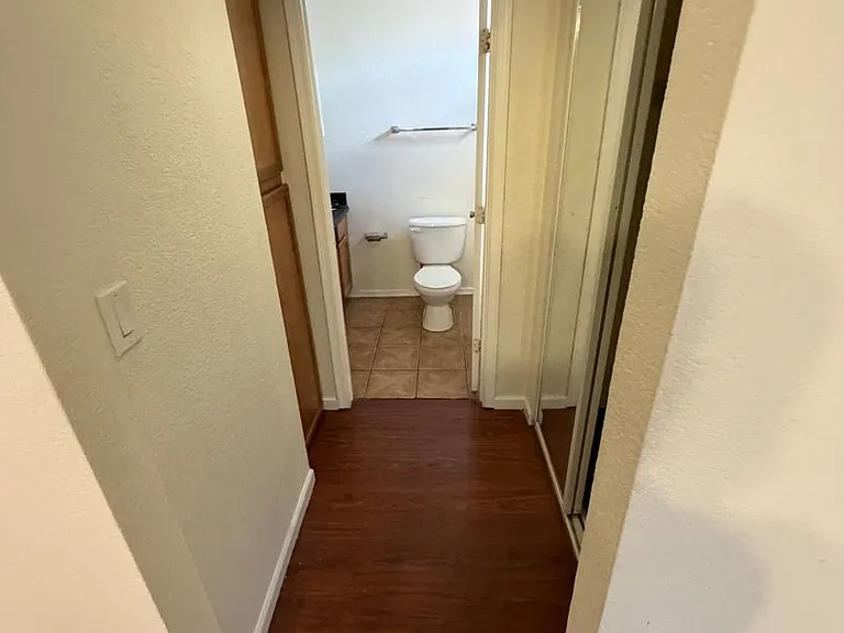 1336 E Mountain View Rd #105 — Photo 7