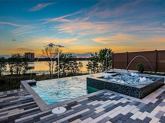 5th image of 7609 Toscana Blvd