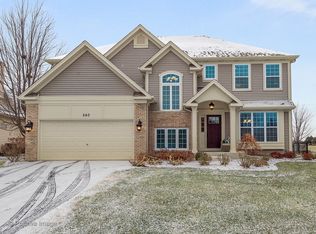 540 N Sycamore Ln, North Aurora, IL 60542